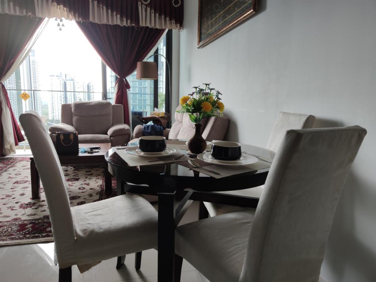 Kumkum Homestay 3 Bedroom Suite Nusajaya  Exterior photo