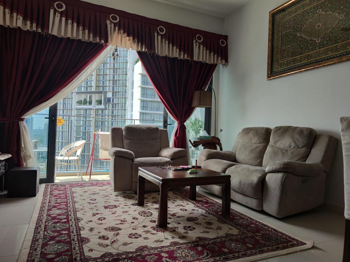 Kumkum Homestay 3 Bedroom Suite Nusajaya  Exterior photo